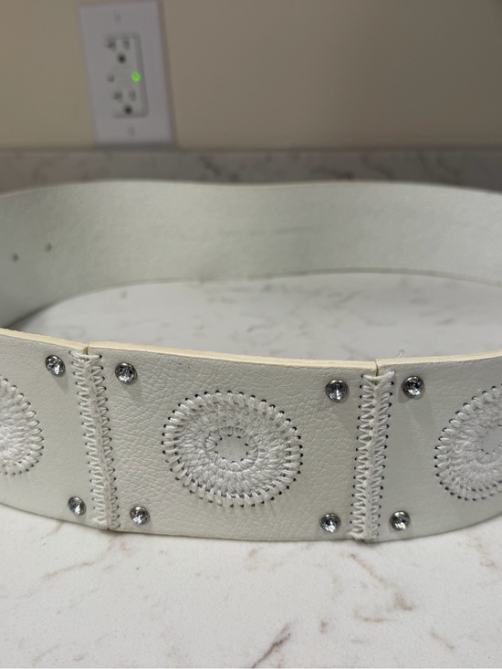 Guess Accessories - GUESS White Leather Studded Embroidered Wide Belt M NWOT